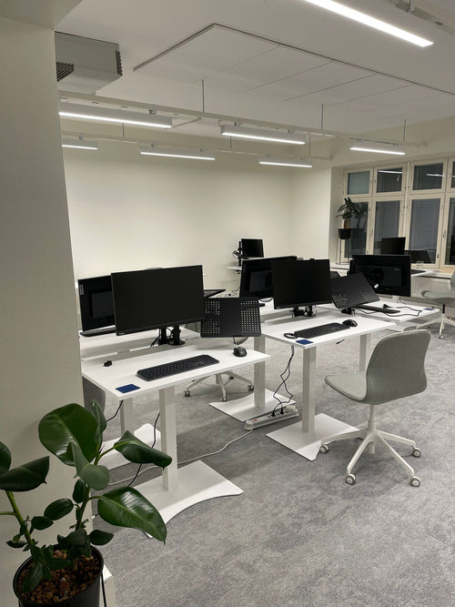 4BUSINESS | Height adjustable desk